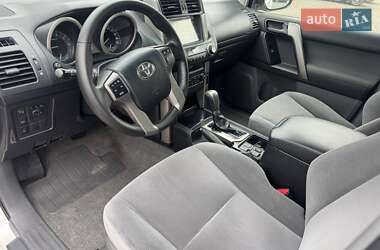 Внедорожник / Кроссовер Toyota Land Cruiser Prado 2012 в 