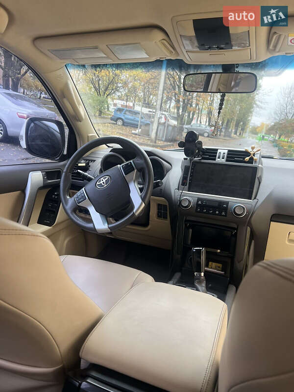Внедорожник / Кроссовер Toyota Land Cruiser Prado 2014 в Харькове