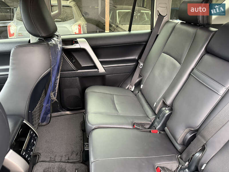 Позашляховик / Кросовер Toyota Land Cruiser Prado 2022 в Запоріжжі