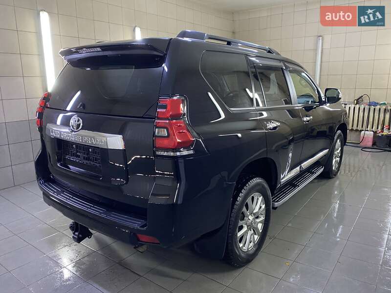 Позашляховик / Кросовер Toyota Land Cruiser Prado 2019 в Умані фото 11 Позашляховик / Кросовер Toyota Land Cruiser Prado 2019 в Умані