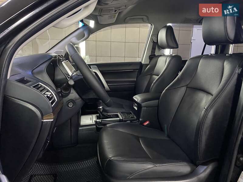 Позашляховик / Кросовер Toyota Land Cruiser Prado 2019 в Умані фото 18 Позашляховик / Кросовер Toyota Land Cruiser Prado 2019 в Умані