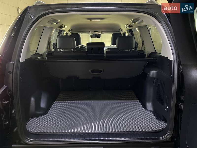 Позашляховик / Кросовер Toyota Land Cruiser Prado 2019 в Умані фото 45 Позашляховик / Кросовер Toyota Land Cruiser Prado 2019 в Умані