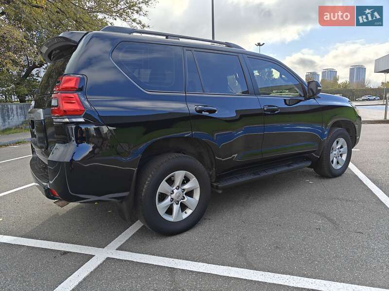 Внедорожник / Кроссовер Toyota Land Cruiser Prado 2019 в Киеве фото 41 Внедорожник / Кроссовер Toyota Land Cruiser Prado 2019 в Киеве