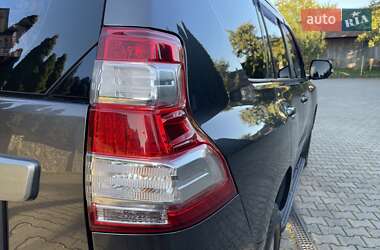 Внедорожник / Кроссовер Toyota Land Cruiser Prado 2013 в 