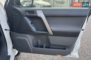 Внедорожник / Кроссовер Toyota Land Cruiser Prado 2012 в 