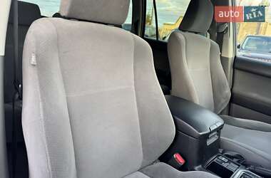 Внедорожник / Кроссовер Toyota Land Cruiser Prado 2012 в 