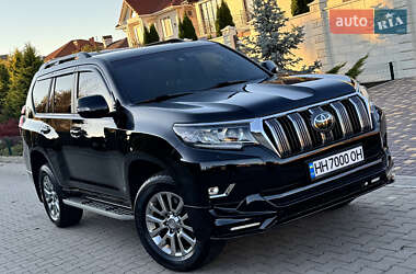 Внедорожник / Кроссовер Toyota Land Cruiser Prado 2020 в 