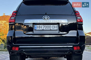 Внедорожник / Кроссовер Toyota Land Cruiser Prado 2020 в 