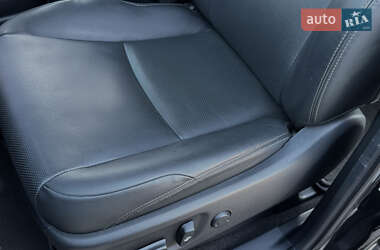 Внедорожник / Кроссовер Toyota Land Cruiser Prado 2020 в 