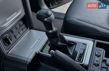 Внедорожник / Кроссовер Toyota Land Cruiser Prado 2020 в 