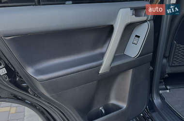 Внедорожник / Кроссовер Toyota Land Cruiser Prado 2020 в 