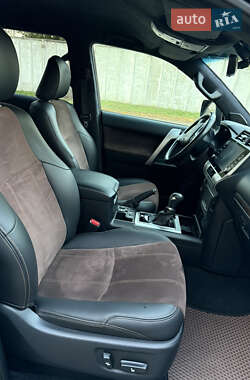 Внедорожник / Кроссовер Toyota Land Cruiser Prado 2021 в 