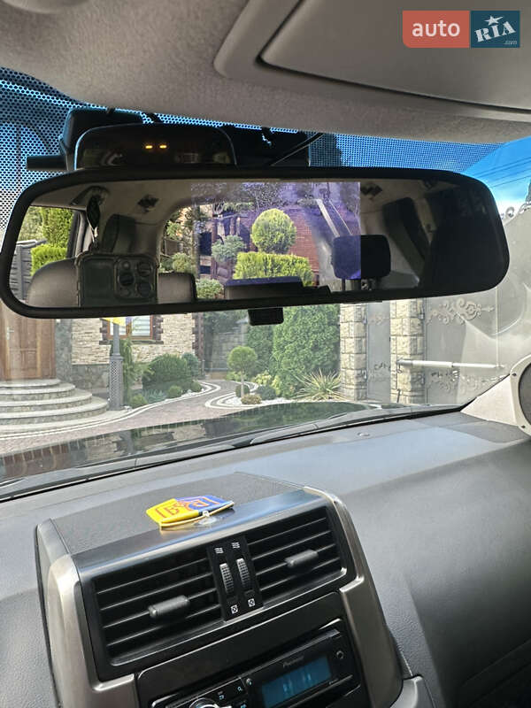 Внедорожник / Кроссовер Toyota Land Cruiser Prado 2012 в Черновцах