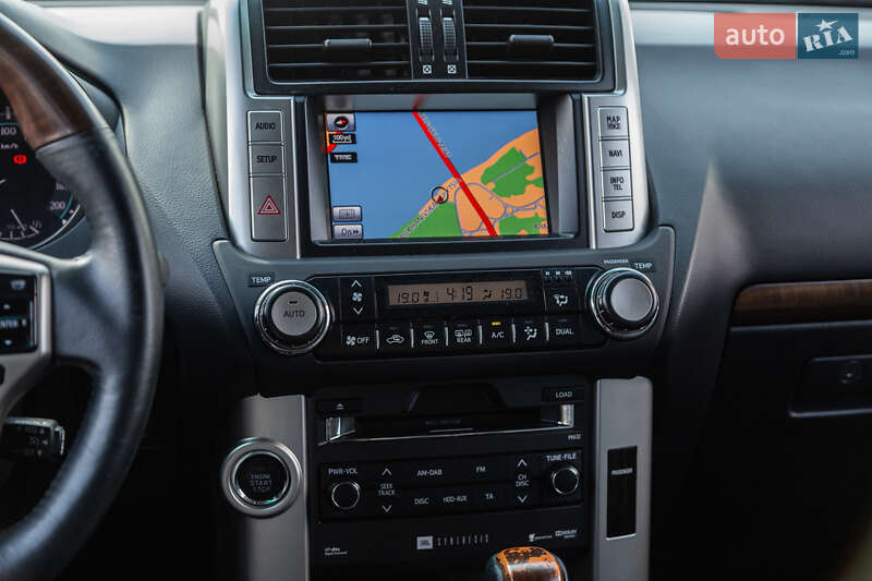 Внедорожник / Кроссовер Toyota Land Cruiser Prado 2011 в Киеве