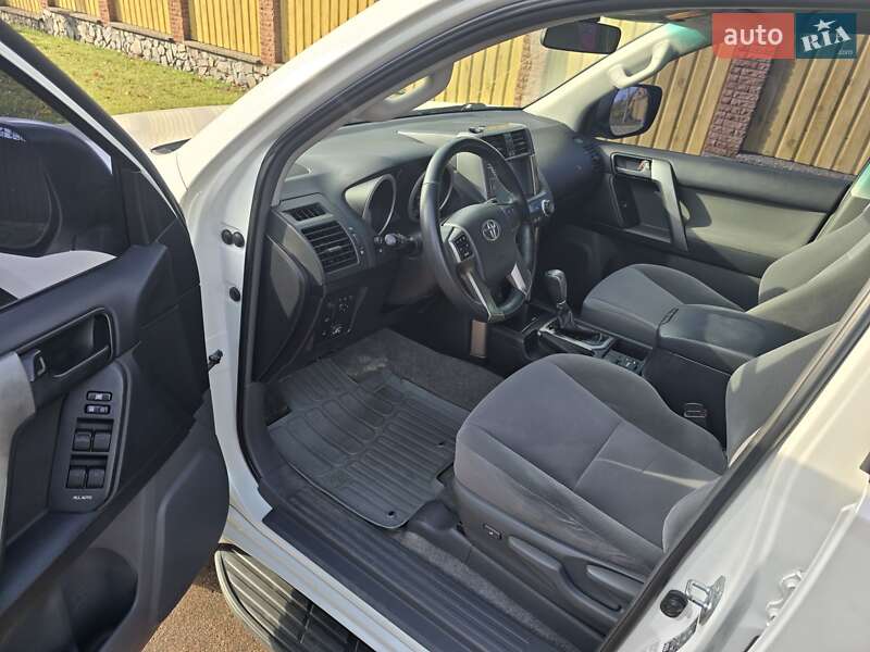 Внедорожник / Кроссовер Toyota Land Cruiser Prado 2013 в Миргороде фото 2 Внедорожник / Кроссовер Toyota Land Cruiser Prado 2013 в Миргороде