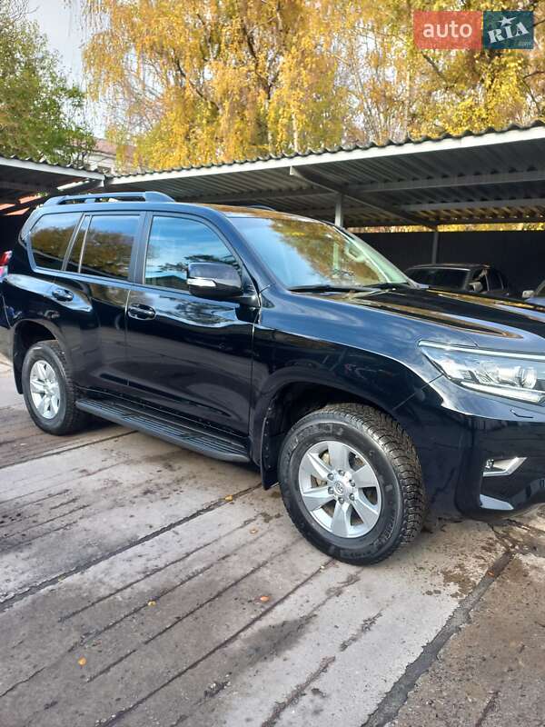 Внедорожник / Кроссовер Toyota Land Cruiser Prado 2019 в Каменском