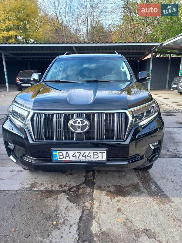 Внедорожник / Кроссовер Toyota Land Cruiser Prado 2019 в Каменском