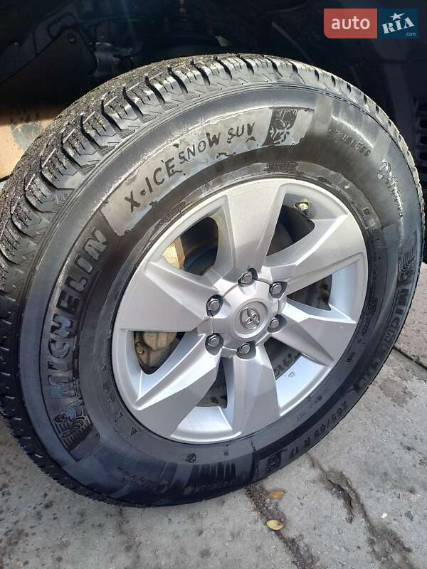 Внедорожник / Кроссовер Toyota Land Cruiser Prado 2019 в Каменском