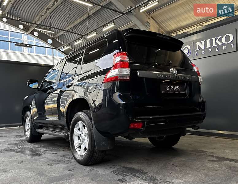 Внедорожник / Кроссовер Toyota Land Cruiser Prado 2017 в Киеве фото 6 Внедорожник / Кроссовер Toyota Land Cruiser Prado 2017 в Киеве