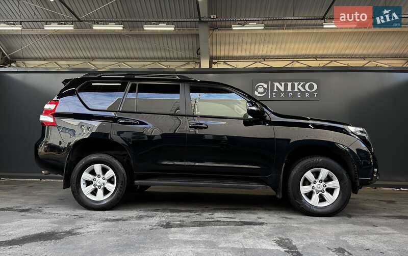 Внедорожник / Кроссовер Toyota Land Cruiser Prado 2017 в Киеве фото 16 Внедорожник / Кроссовер Toyota Land Cruiser Prado 2017 в Киеве