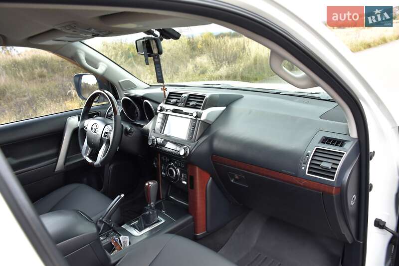 Внедорожник / Кроссовер Toyota Land Cruiser Prado 2014 в Дрогобыче фото 70 Внедорожник / Кроссовер Toyota Land Cruiser Prado 2014 в Дрогобыче