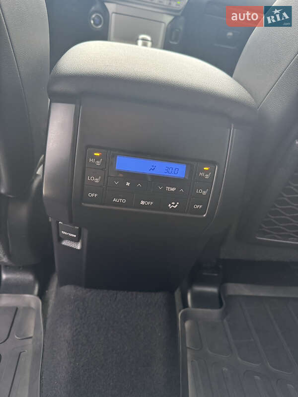 Внедорожник / Кроссовер Toyota Land Cruiser Prado 2019 в Хусте