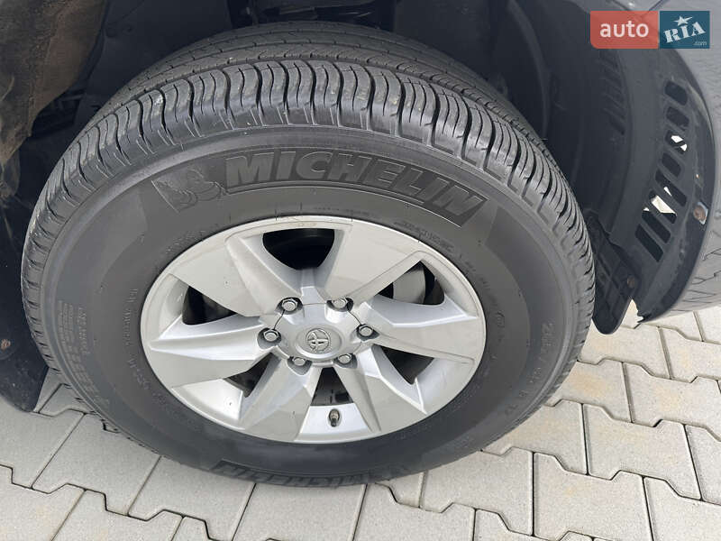 Внедорожник / Кроссовер Toyota Land Cruiser Prado 2019 в Хусте