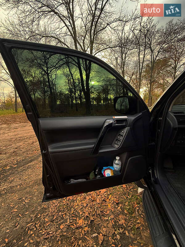 Внедорожник / Кроссовер Toyota Land Cruiser Prado 2019 в Кропивницком фото 20 Внедорожник / Кроссовер Toyota Land Cruiser Prado 2019 в Кропивницком