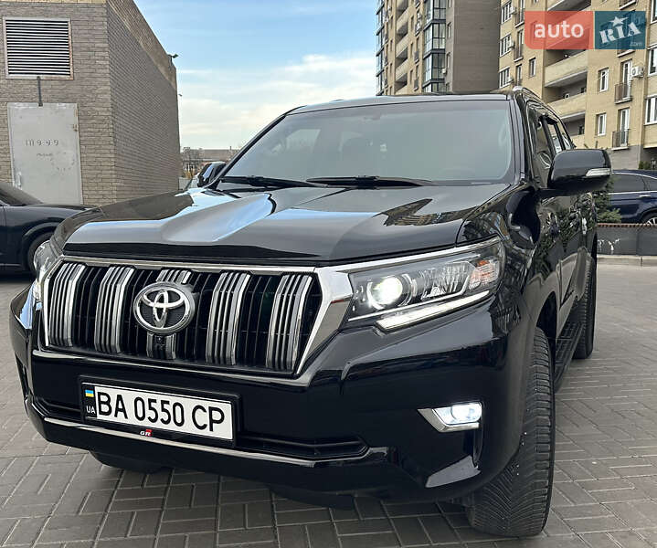 Toyota Land Cruiser Prado 2019