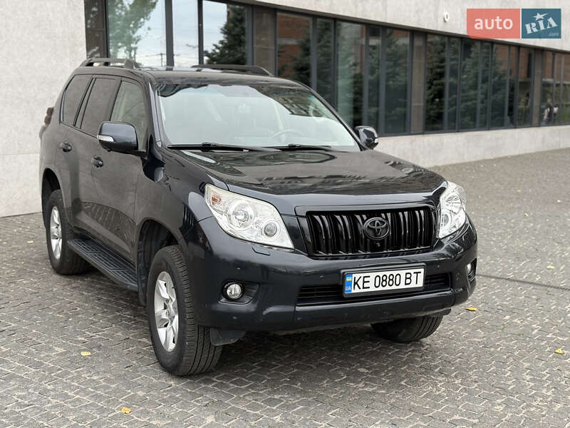 Внедорожник / Кроссовер Toyota Land Cruiser Prado 2010 в Днепре