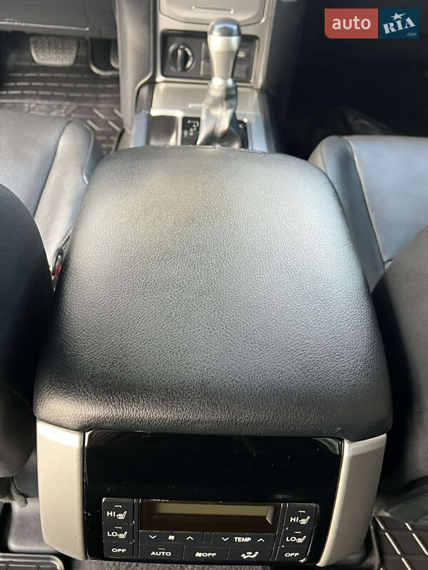 Позашляховик / Кросовер Toyota Land Cruiser Prado 2018 в Києві