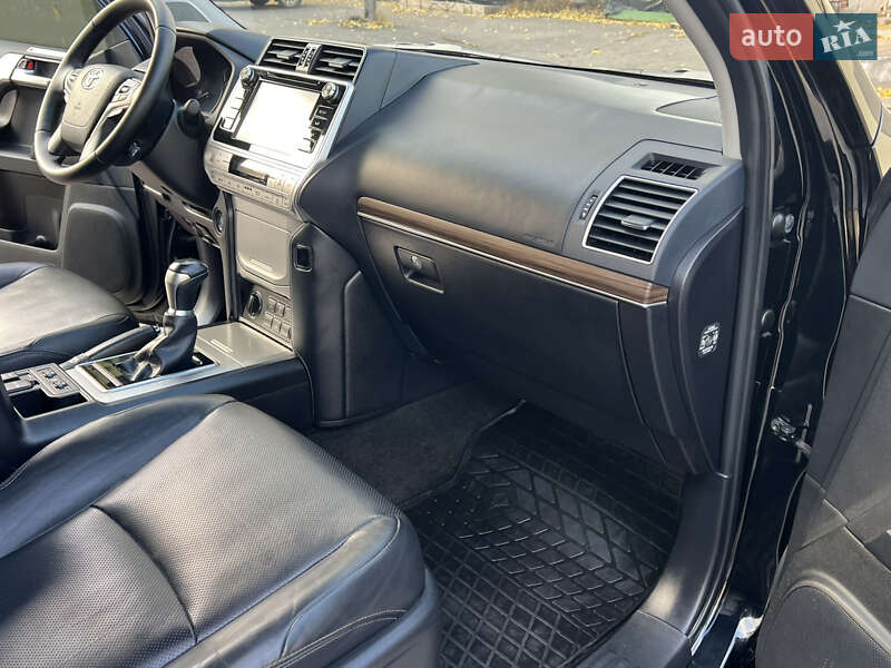 Позашляховик / Кросовер Toyota Land Cruiser Prado 2018 в Києві