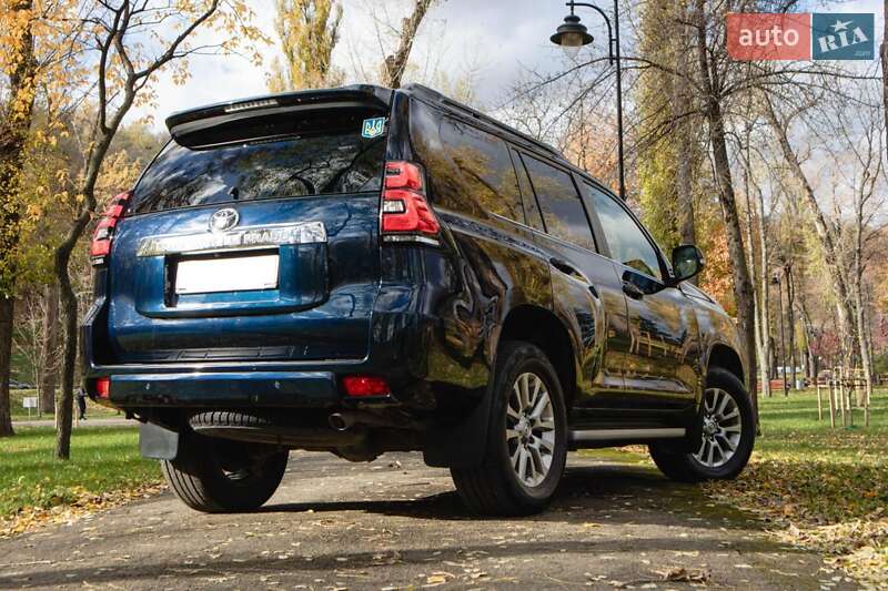 Позашляховик / Кросовер Toyota Land Cruiser Prado 2017 в Києві фото 9 Позашляховик / Кросовер Toyota Land Cruiser Prado 2017 в Києві