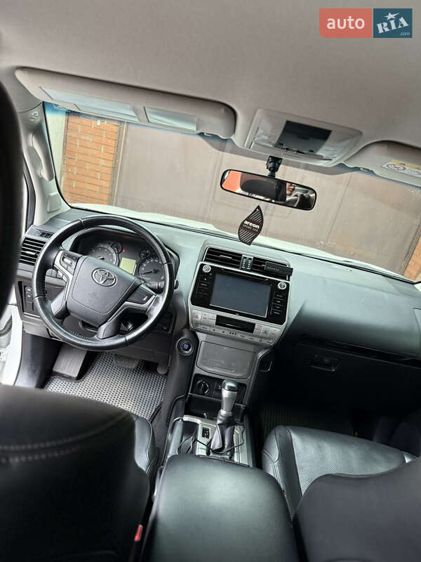 Внедорожник / Кроссовер Toyota Land Cruiser Prado 2019 в Днепре