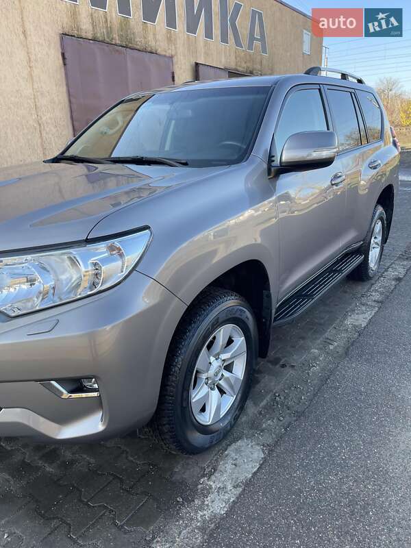 Позашляховик / Кросовер Toyota Land Cruiser Prado 2022 в Черкасах фото 11 Позашляховик / Кросовер Toyota Land Cruiser Prado 2022 в Черкасах
