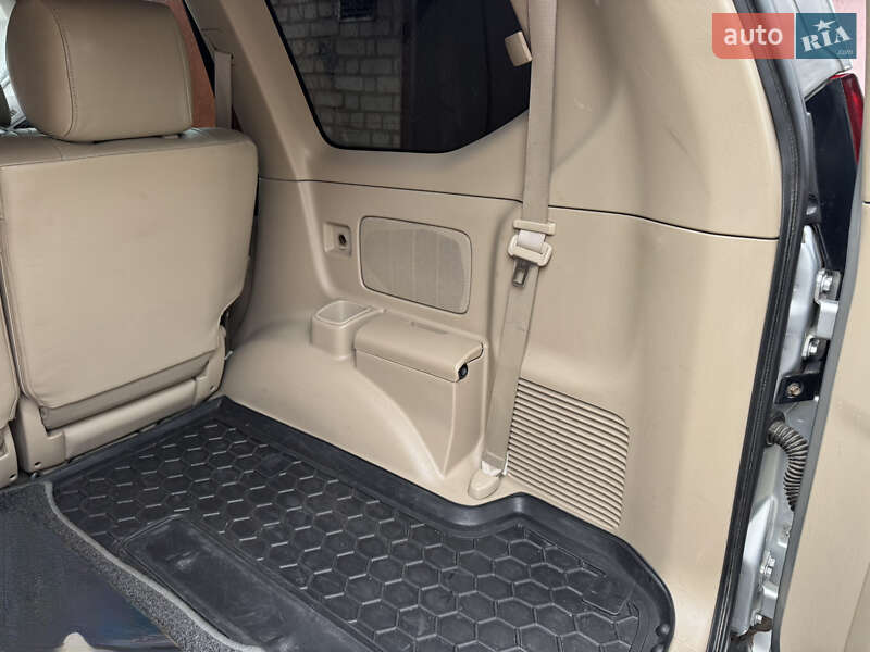 Позашляховик / Кросовер Toyota Land Cruiser Prado 2005 в Києві