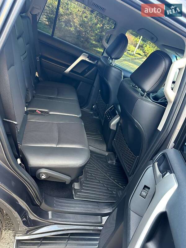 Внедорожник / Кроссовер Toyota Land Cruiser Prado 2023 в Днепре