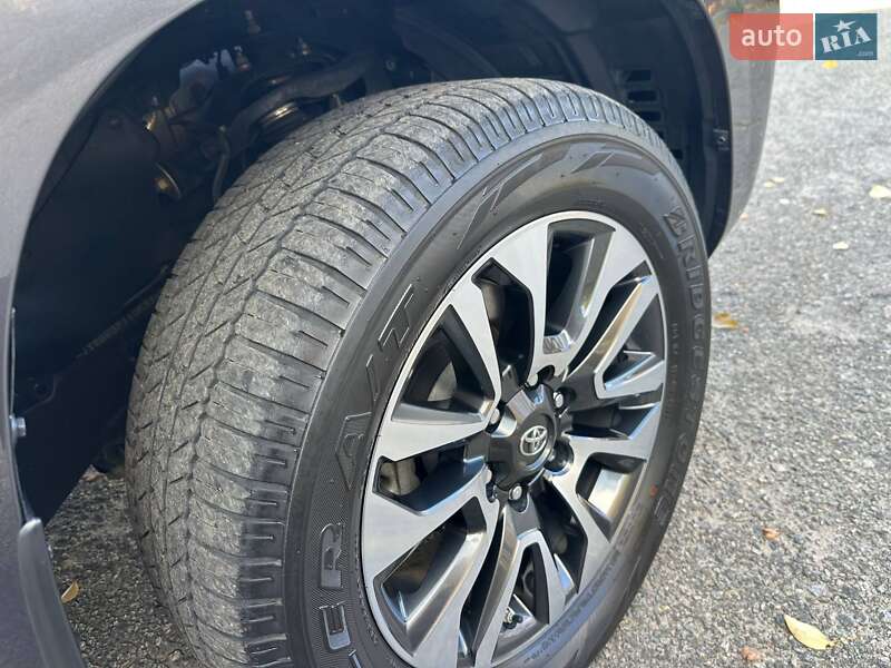 Внедорожник / Кроссовер Toyota Land Cruiser Prado 2023 в Днепре