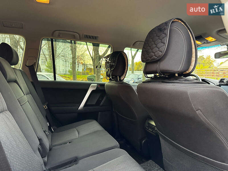 Внедорожник / Кроссовер Toyota Land Cruiser Prado 2018 в Киеве фото 26 Внедорожник / Кроссовер Toyota Land Cruiser Prado 2018 в Киеве