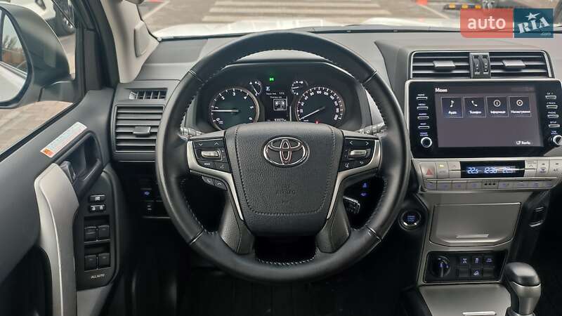 Внедорожник / Кроссовер Toyota Land Cruiser Prado 2021 в Киеве