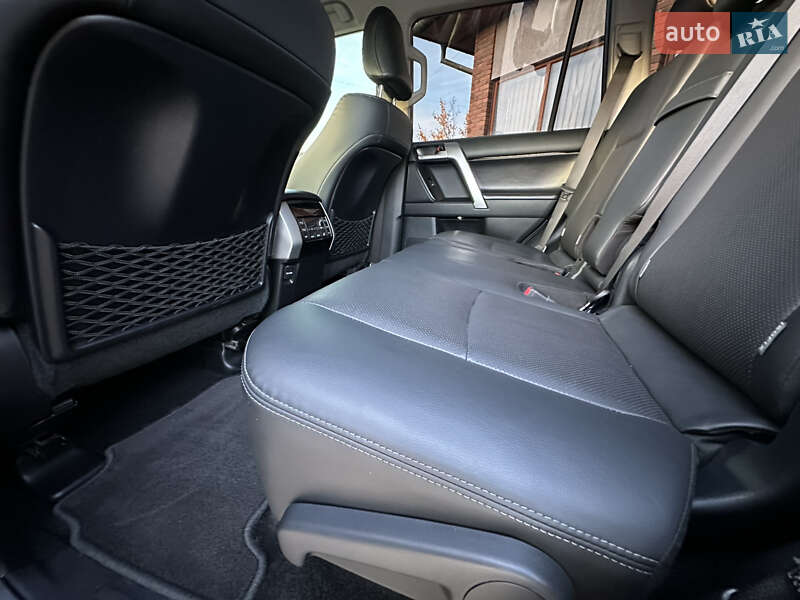 Позашляховик / Кросовер Toyota Land Cruiser Prado 2020 в Мукачевому