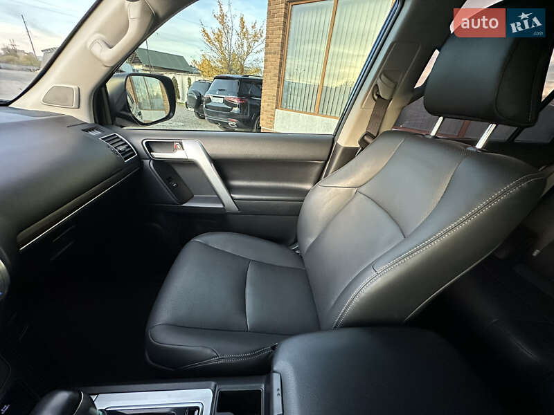 Позашляховик / Кросовер Toyota Land Cruiser Prado 2020 в Мукачевому