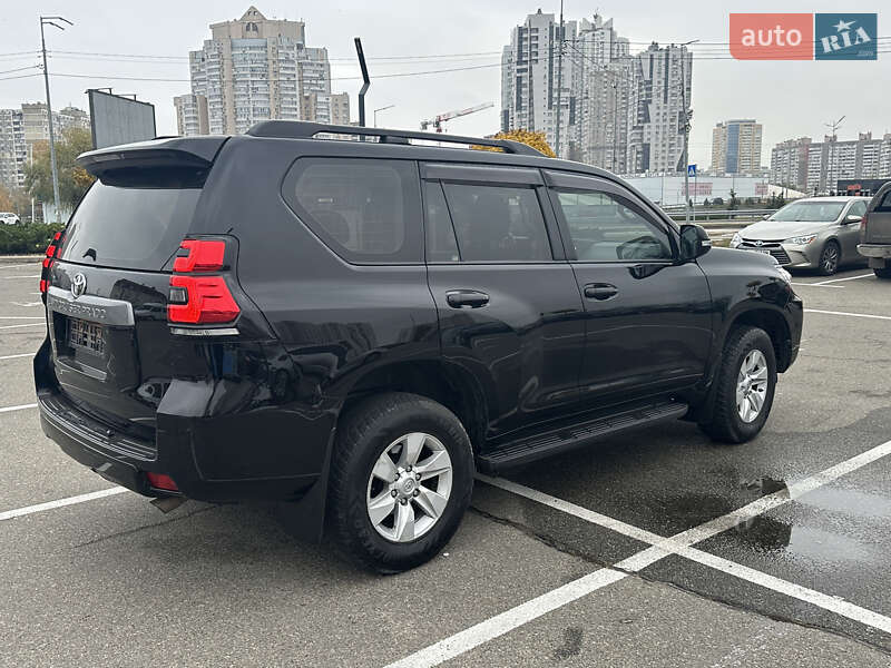 Внедорожник / Кроссовер Toyota Land Cruiser Prado 2017 в Киеве