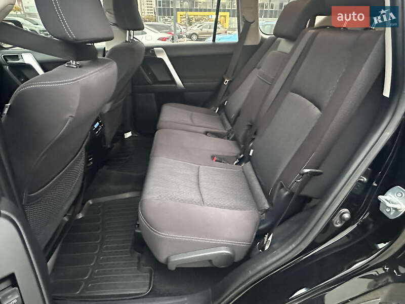 Внедорожник / Кроссовер Toyota Land Cruiser Prado 2017 в Киеве