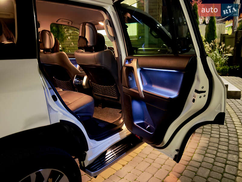 Внедорожник / Кроссовер Toyota Land Cruiser Prado 2021 в Виннице фото 14 Внедорожник / Кроссовер Toyota Land Cruiser Prado 2021 в Виннице