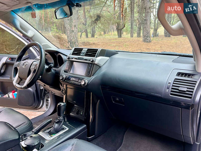 Внедорожник / Кроссовер Toyota Land Cruiser Prado 2017 в Горишних Плавнях