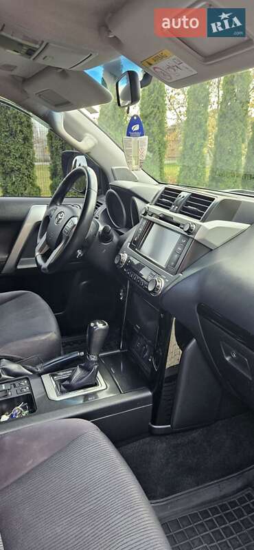 Внедорожник / Кроссовер Toyota Land Cruiser Prado 2014 в Виноградове фото 2 Внедорожник / Кроссовер Toyota Land Cruiser Prado 2014 в Виноградове