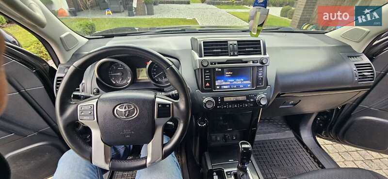 Внедорожник / Кроссовер Toyota Land Cruiser Prado 2014 в Виноградове фото 16 Внедорожник / Кроссовер Toyota Land Cruiser Prado 2014 в Виноградове