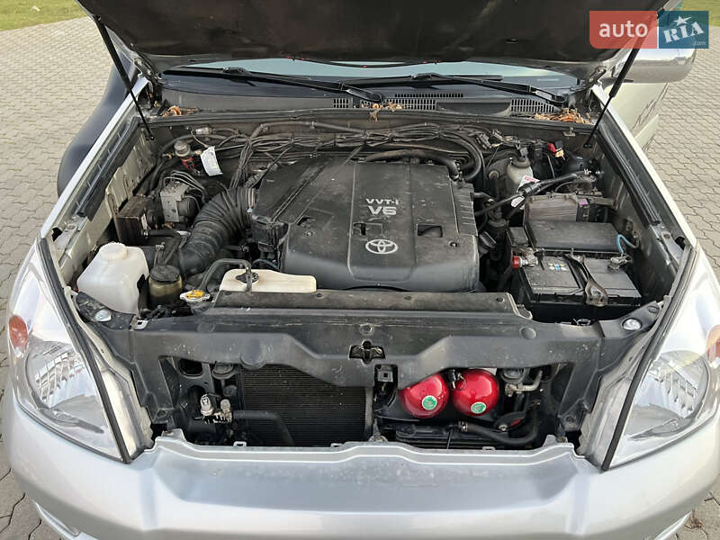 Внедорожник / Кроссовер Toyota Land Cruiser Prado 2006 в Сваляве