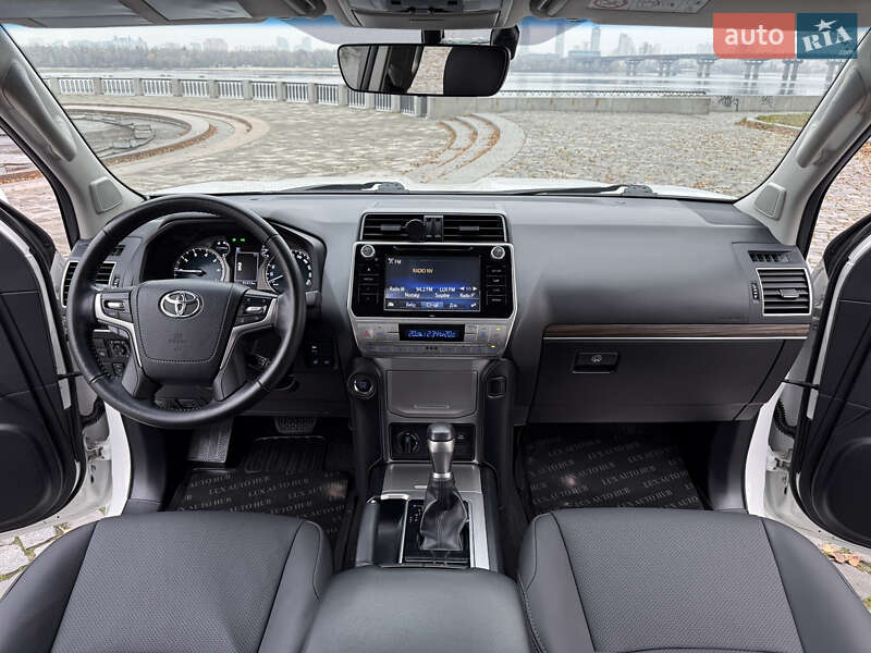 Позашляховик / Кросовер Toyota Land Cruiser Prado 2020 в Києві